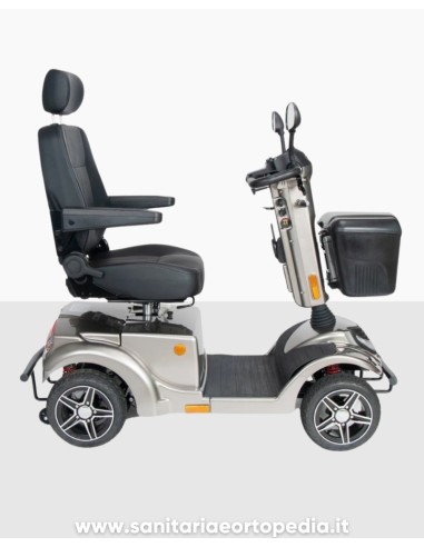 Scooter Elettrico ARES SC-700 | Autonomia 45 km, Comfort e Accessori Completi